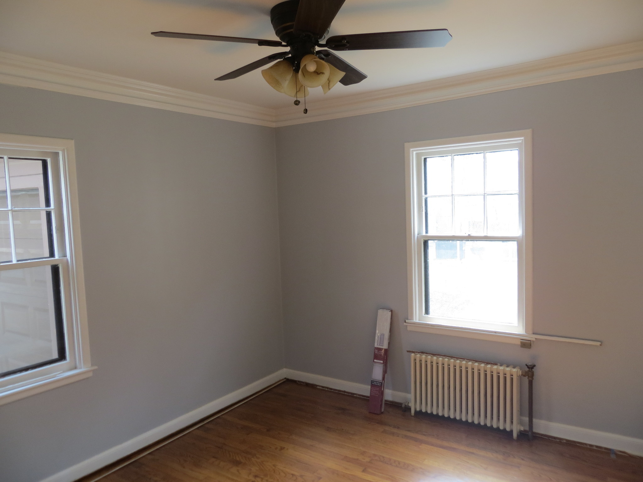 Front bedroom with nice streetside views - 1818 Pleasant St