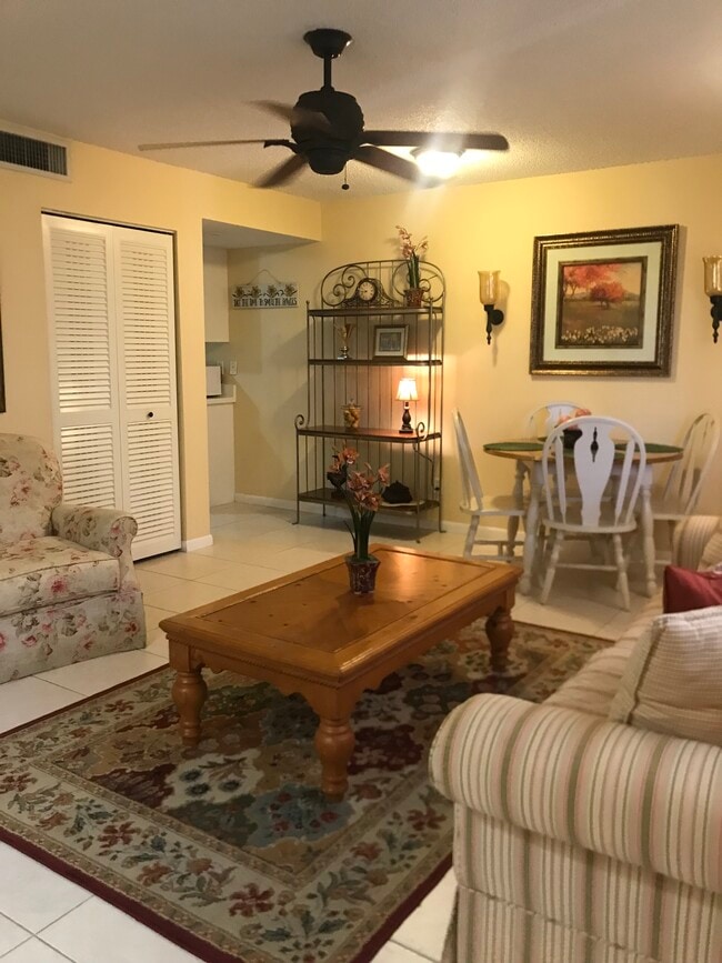 Building Photo - 2108 SE Edler Dr