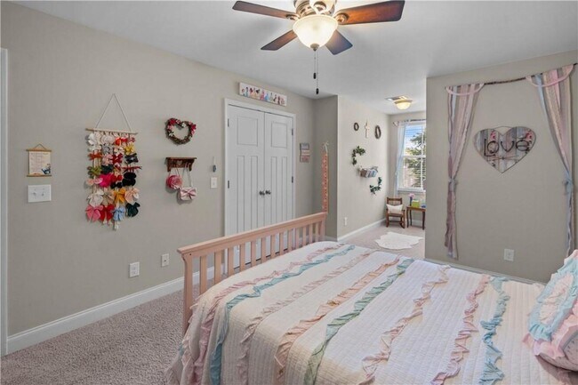 Building Photo - Flexible Space for Every Lifestyle! 4 Bedrooms Plus Loft & Bonus Room in Richmond Hill, GA