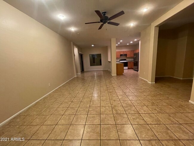 Building Photo - 2560 W Preserve Way