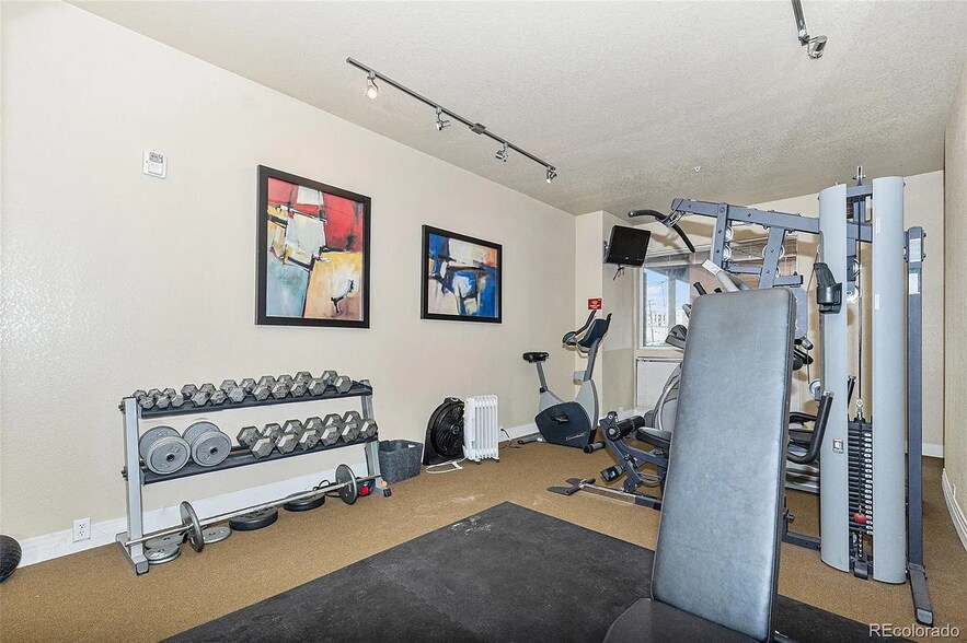 Building Photo - 2460 W 29th Ave