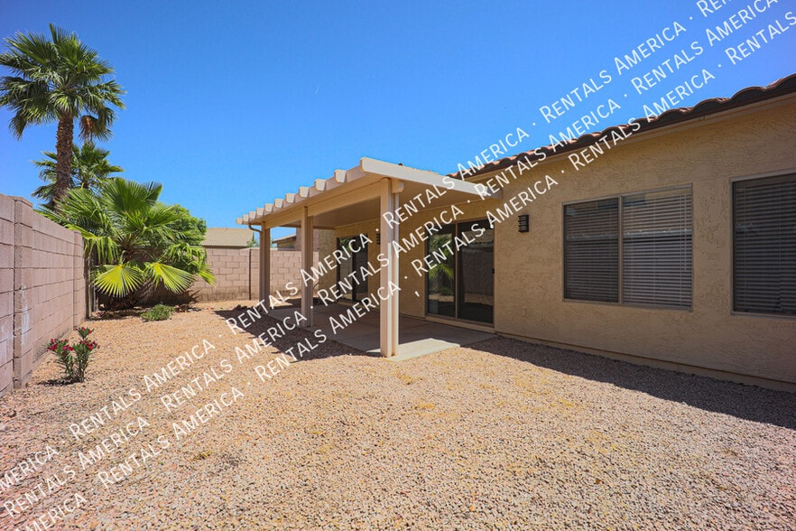 Building Photo - 2738 E Indian Wells Pl