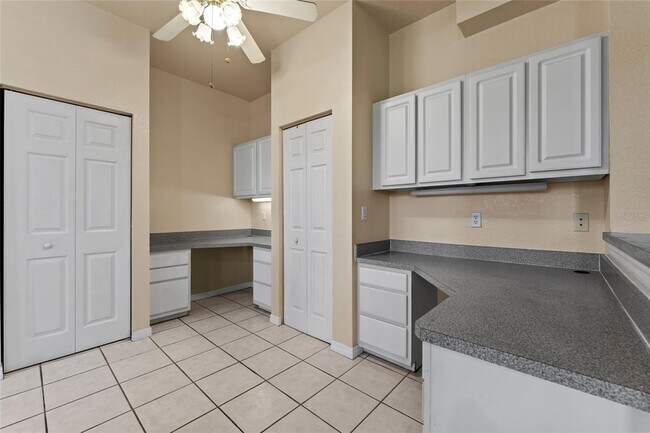 Building Photo - 5039 Sunridge Palms Dr