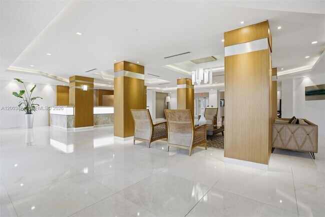 Building Photo - 600 Grapetree Dr