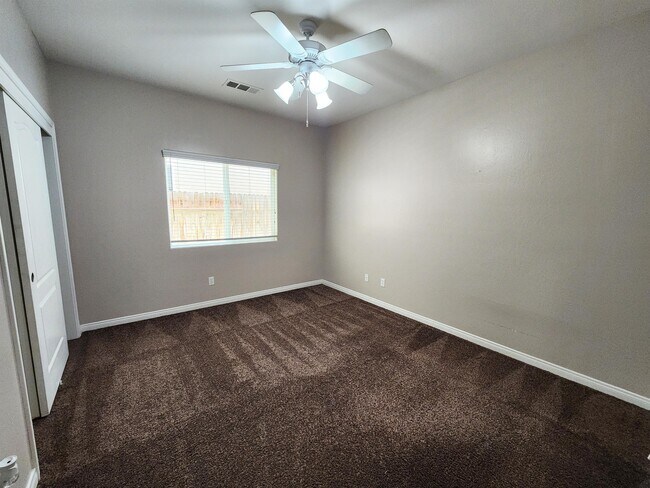 Building Photo - 5104 Villa Bella Ln