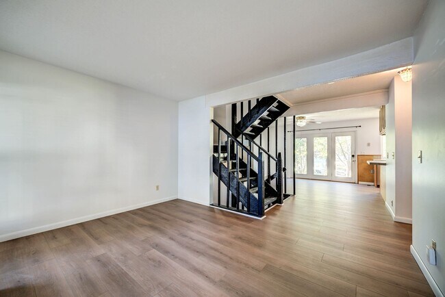 Building Photo - Live the Lake Lifestyle! 3-bedroom, 1.5-bath Condo