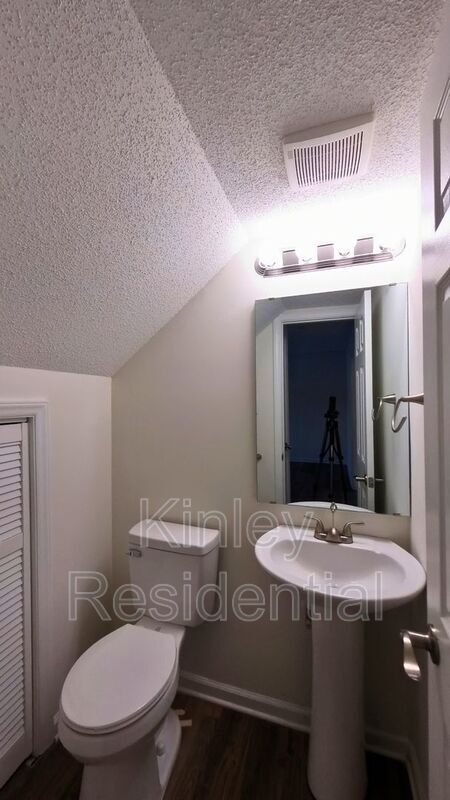 Building Photo - 613 Key St