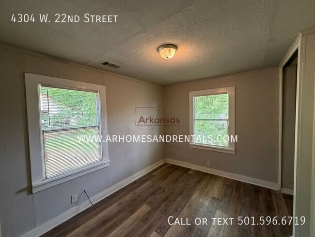 Building Photo - 4304 W 22nd St