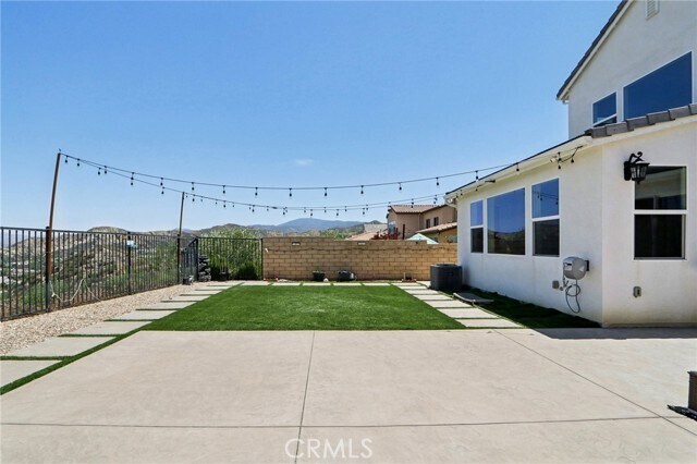 Building Photo - 25220 Golden Maple Dr