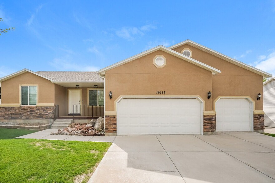 Primary Photo - 14122 Rosaleen Ln