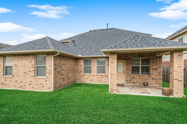 Building Photo - 14818 Fall Creek Preserve Dr