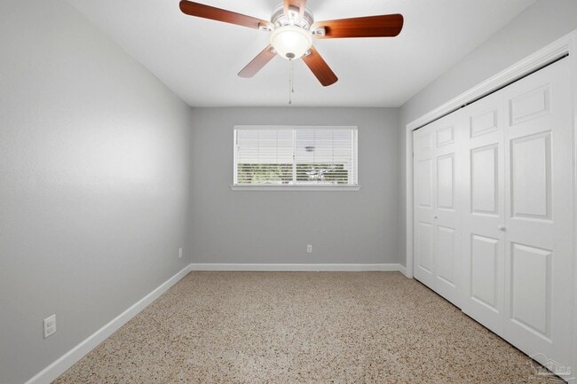 Building Photo - 302 Loruna Dr
