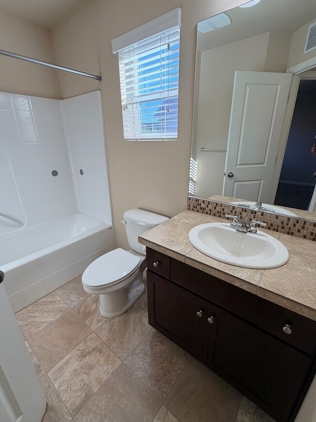 Building Photo - Beautiful Craftsman-Style Home is Ready Fo...