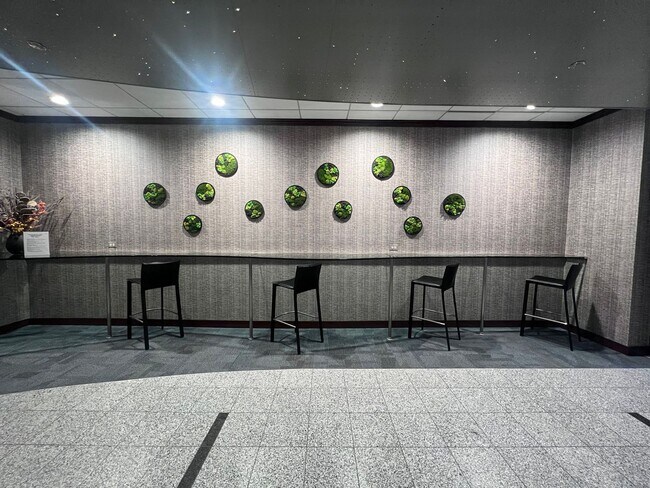 Building Photo - Downtown Grand Rapids condo overlooking th...