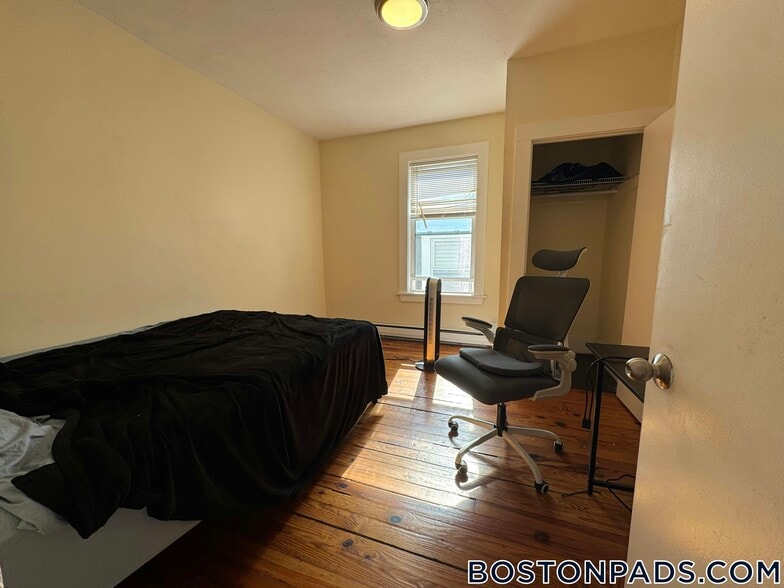 Building Photo - 66 Pleasant St