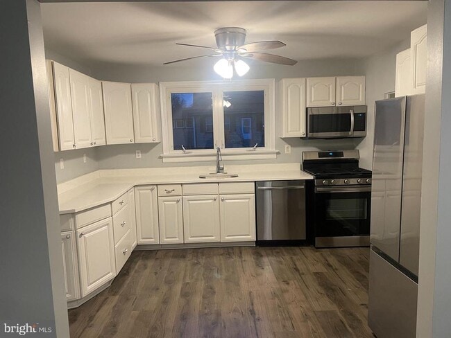 Building Photo - 516 Brooke Ave