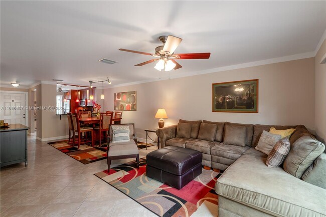 Building Photo - 3024 S Oakland Forest Dr