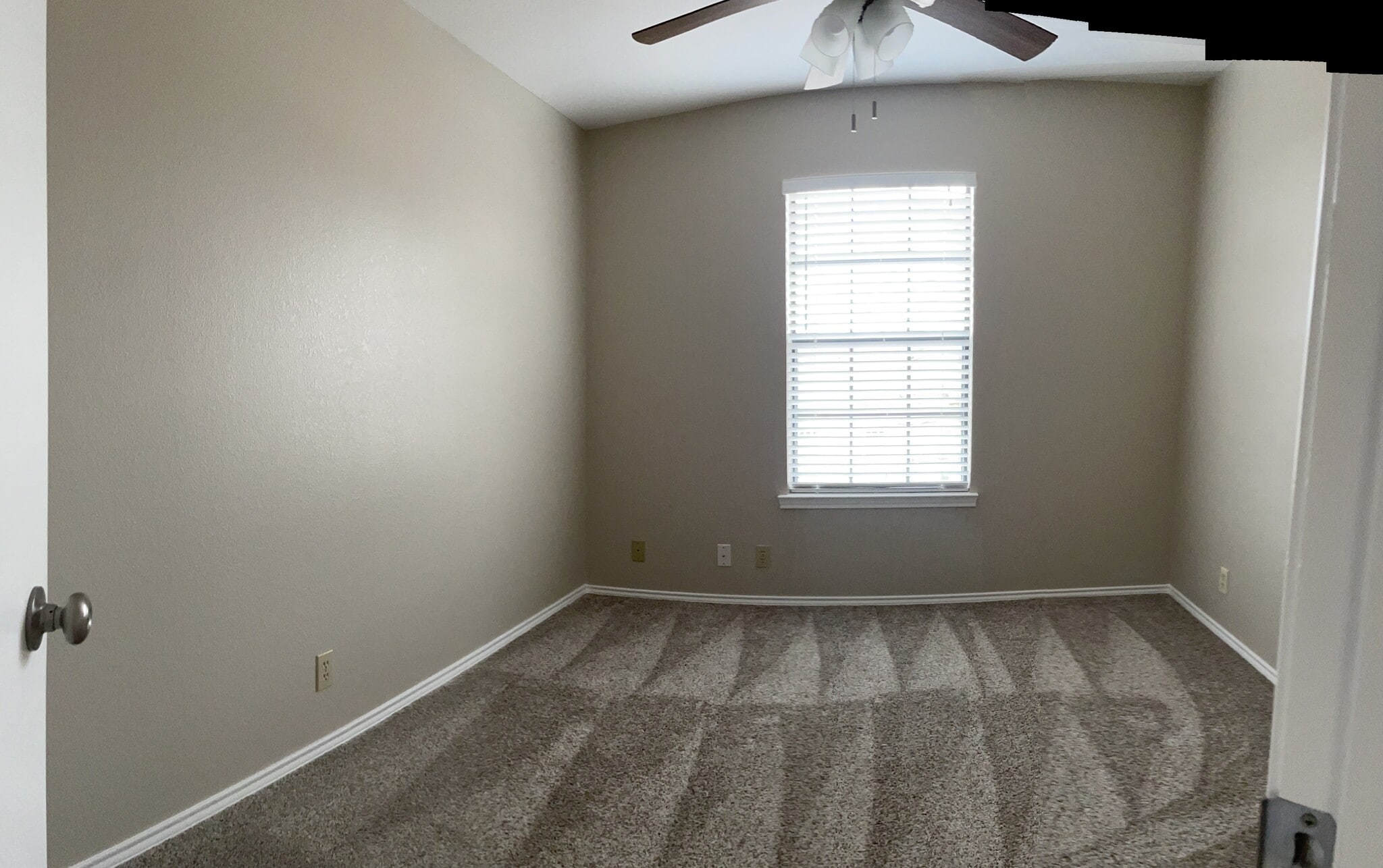 Building Photo - 129 Wildwood Ct