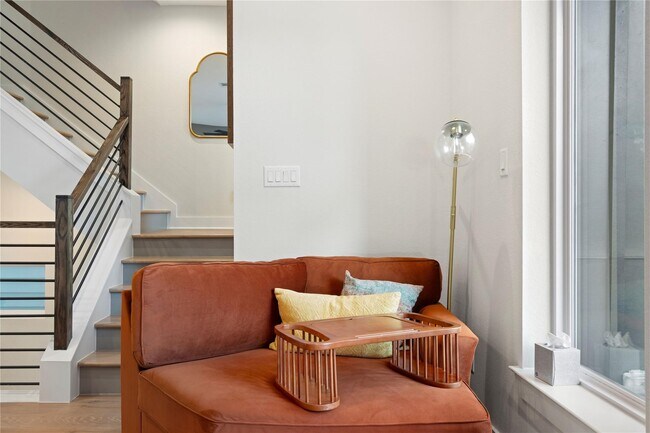 Building Photo - 1410 Milby St