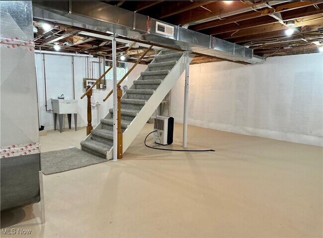 Building Photo - 227 S Marietta St