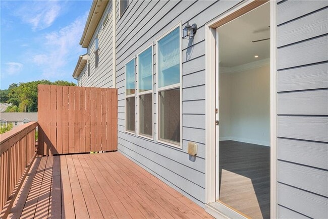Building Photo - 1387 Live Oak Ln