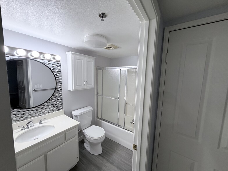 Building Photo - 4501 Cedros Ave