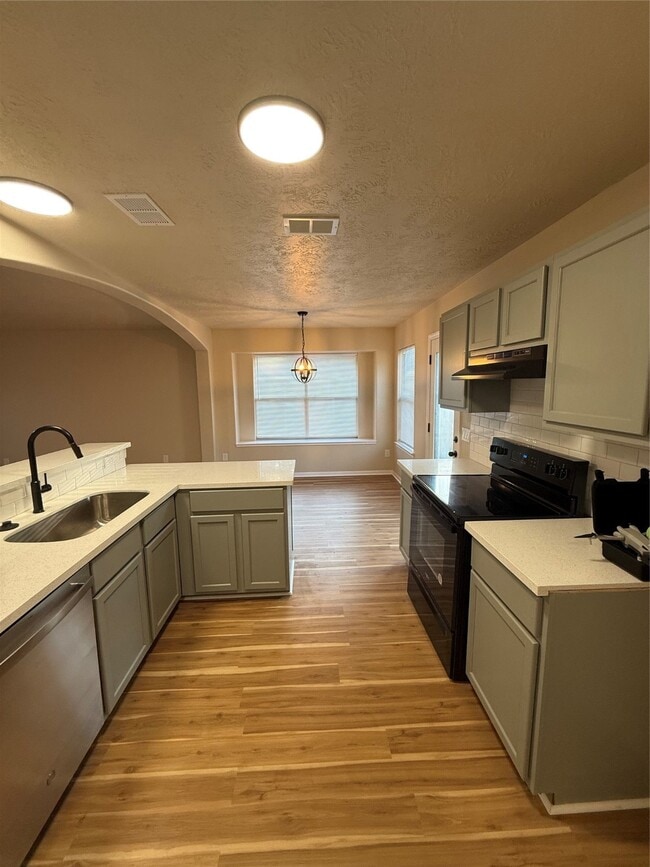 Building Photo - 14159 Running Bear Dr