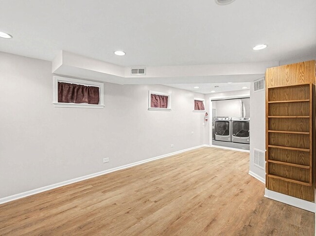 Building Photo - 8621 Natchez Ave