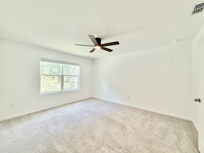 Building Photo - 38057 Elby Ln