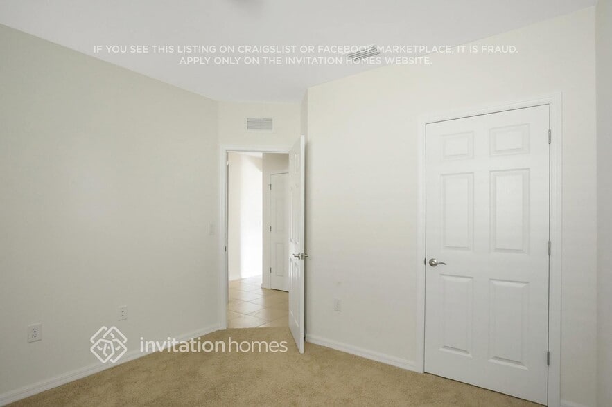 Building Photo - 10292 Silver Pond Lane