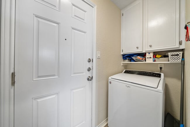 Building Photo - 15306 Yardarm Ct