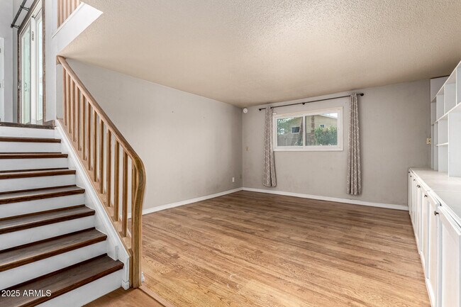 Building Photo - 8307 E Buena Terra Way