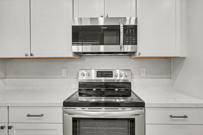 Building Photo - 3143 Shriver Dr