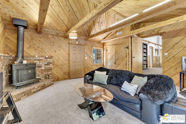 Building Photo - 25465 Seneca Dr