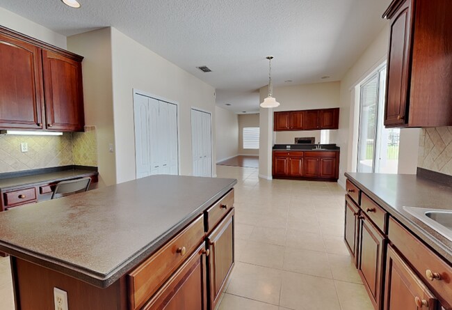 Building Photo - 14614 Cableshire Way