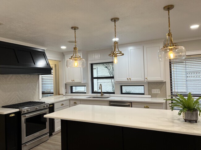 Building Photo - 4908 Spearman Dr