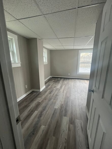 Living Room/Bedroom - 166 18th St