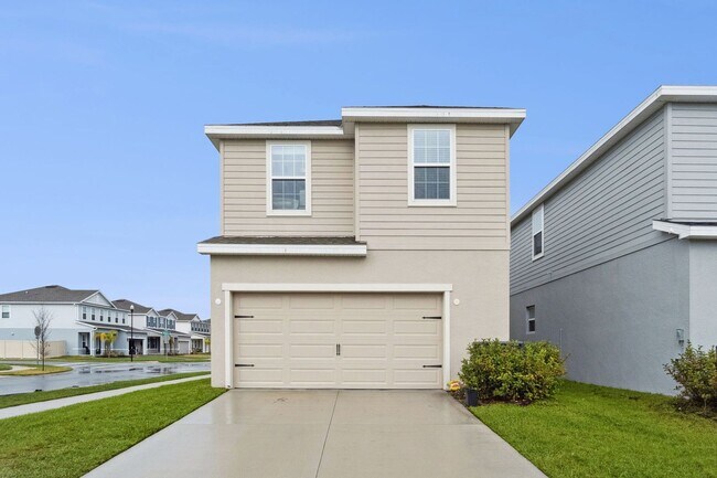 Building Photo - Beautiful 3/2.5/2 Home in St. Cloud