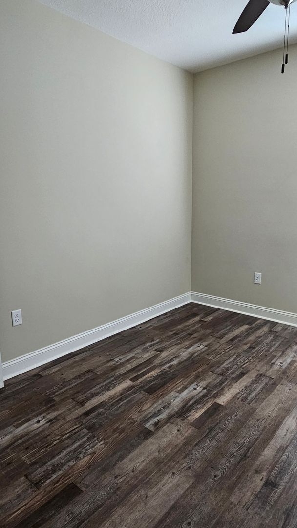 Building Photo - Knights Landing four bedroom home