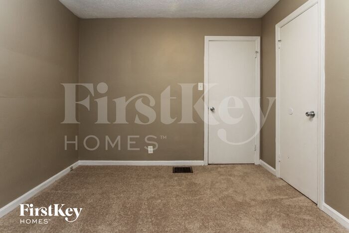 Building Photo - 6630 W 10th St