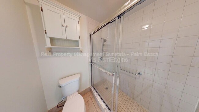 Building Photo - 3149 Kingswood Terrace