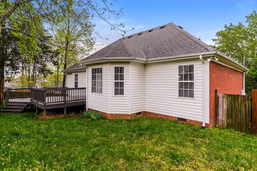 Building Photo - 604 Parrish Wood