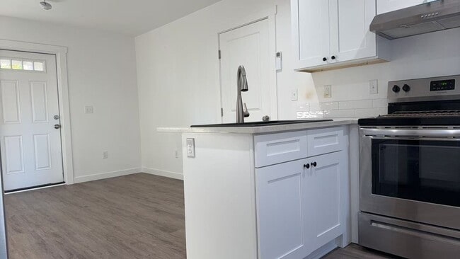 Building Photo - 815 SW 8th St