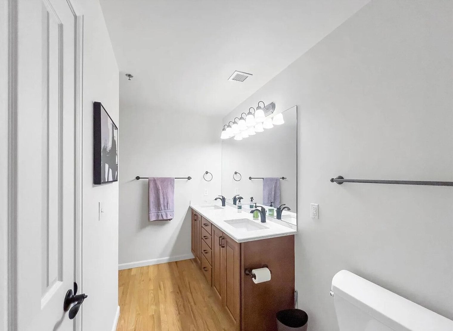 Building Photo - 1555 California St