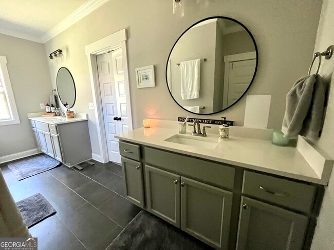 Building Photo - 1180 Legend Dr