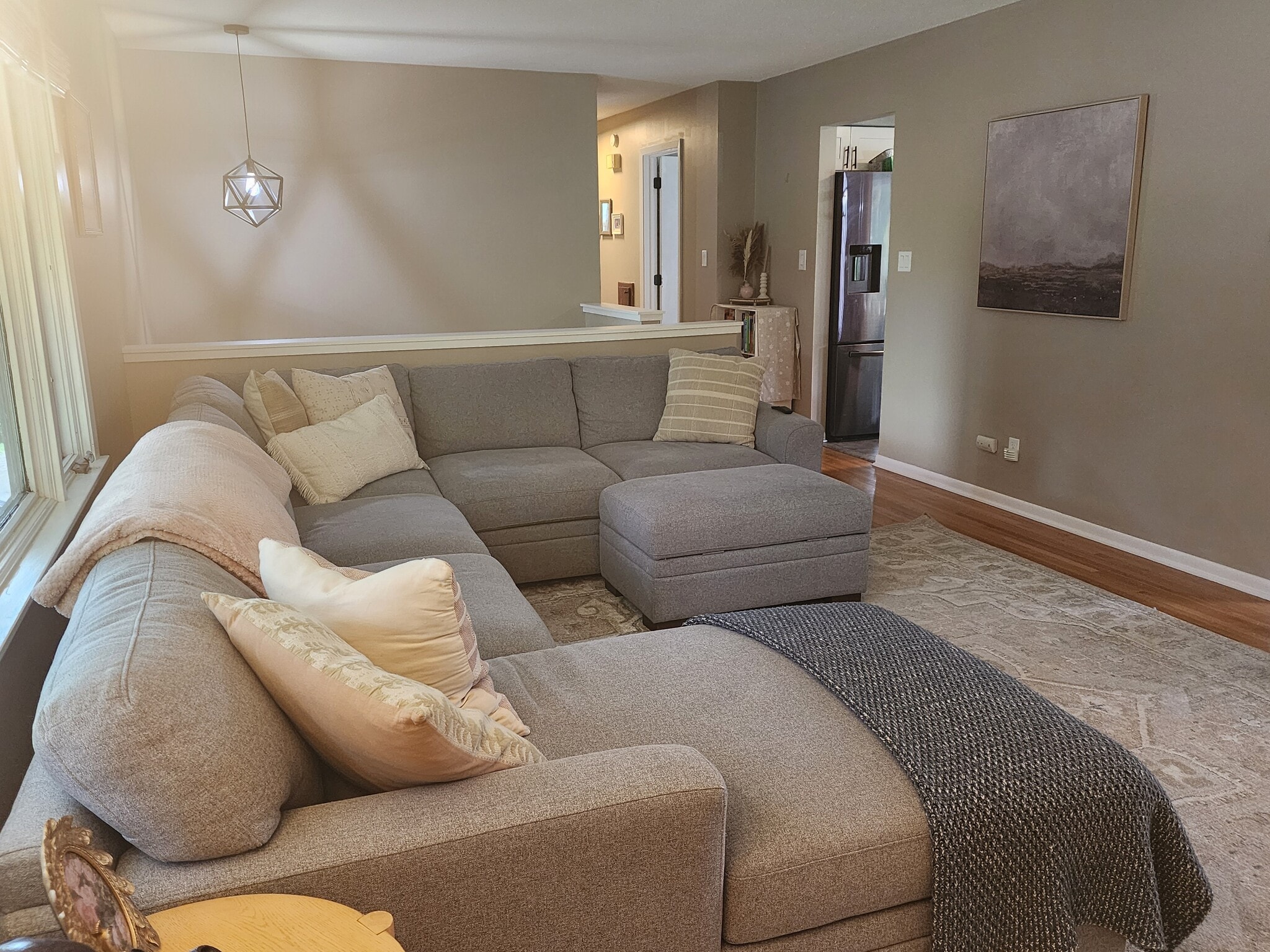 Upstairs Livingroom - 2816 Fernwood St