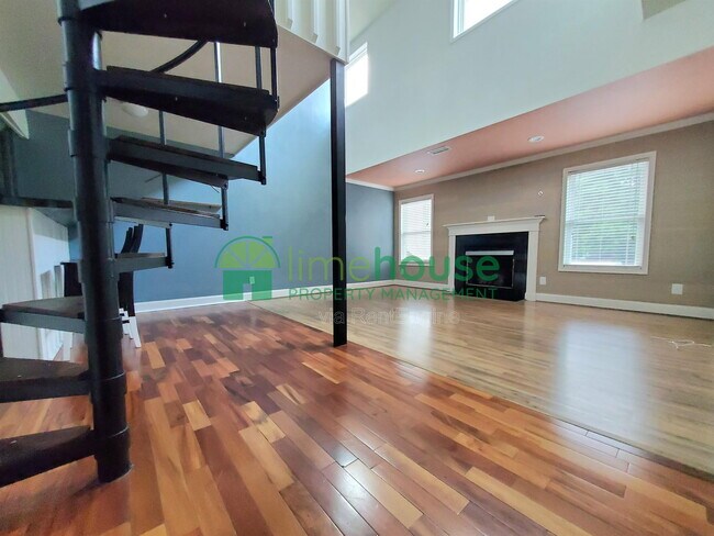 Building Photo - 2104 Point Hollow Ct.