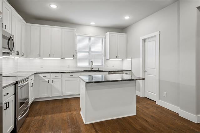 Building Photo - 1316 Palm Canyon Dr