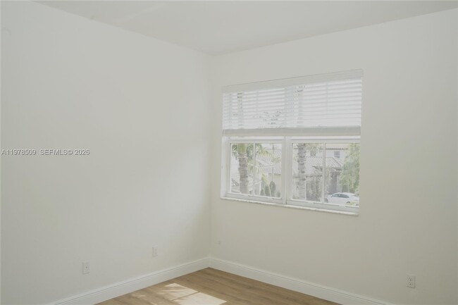 Building Photo - 9701 Blue Isle Bay