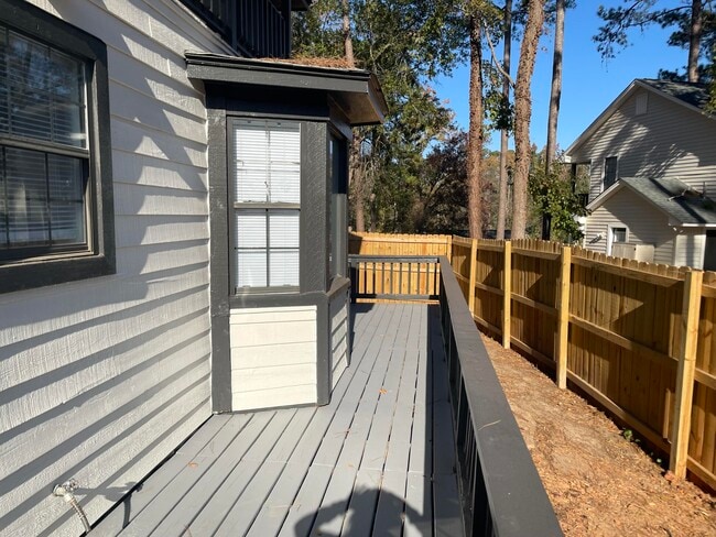 Building Photo - 325 Hackamore Trail